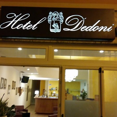 Hotel Dedoni Кальярі Екстер'єр фото